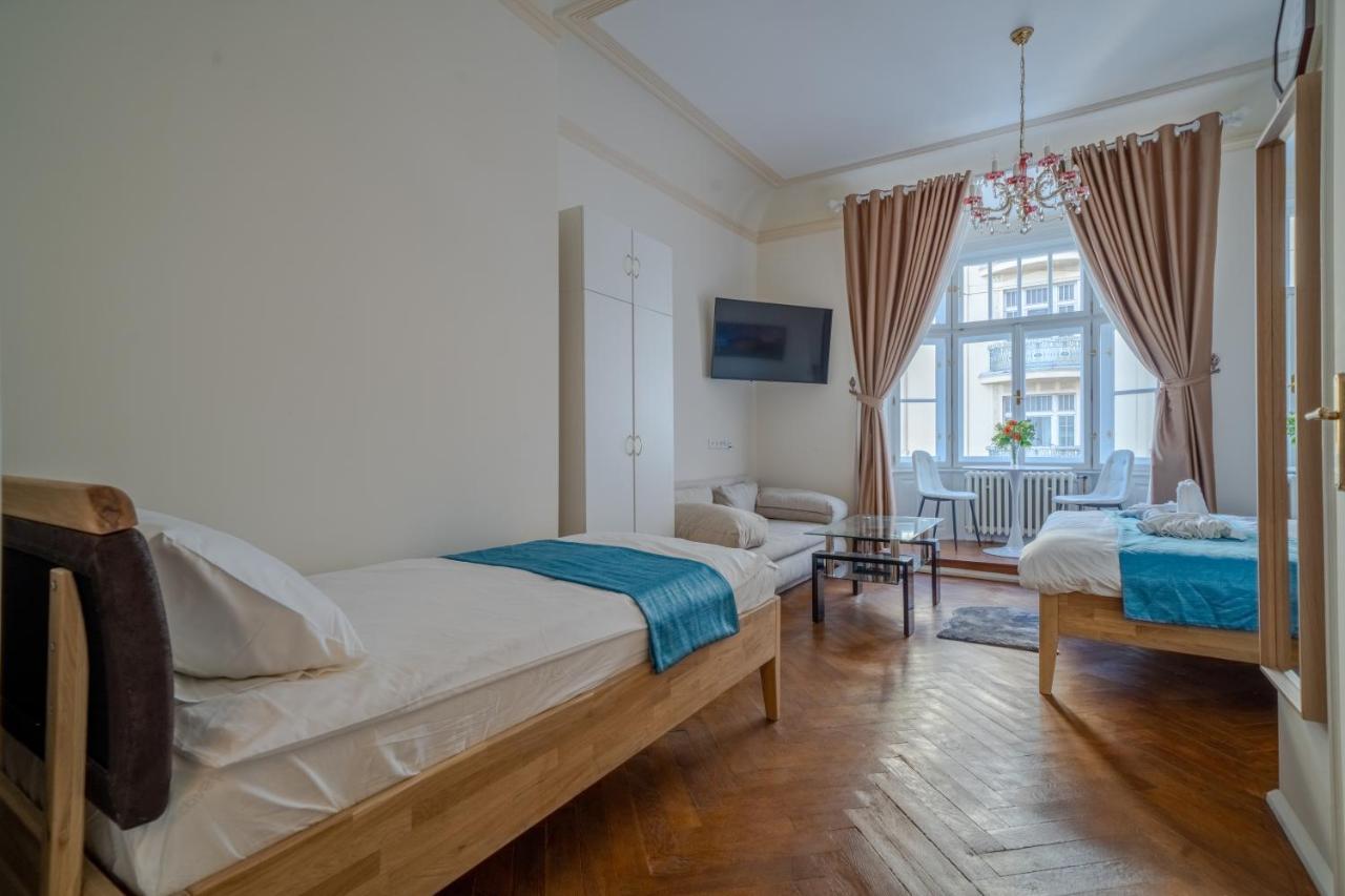 Exclusive Apartment With A View Of Prague Castle And Vltava River Exterior photo